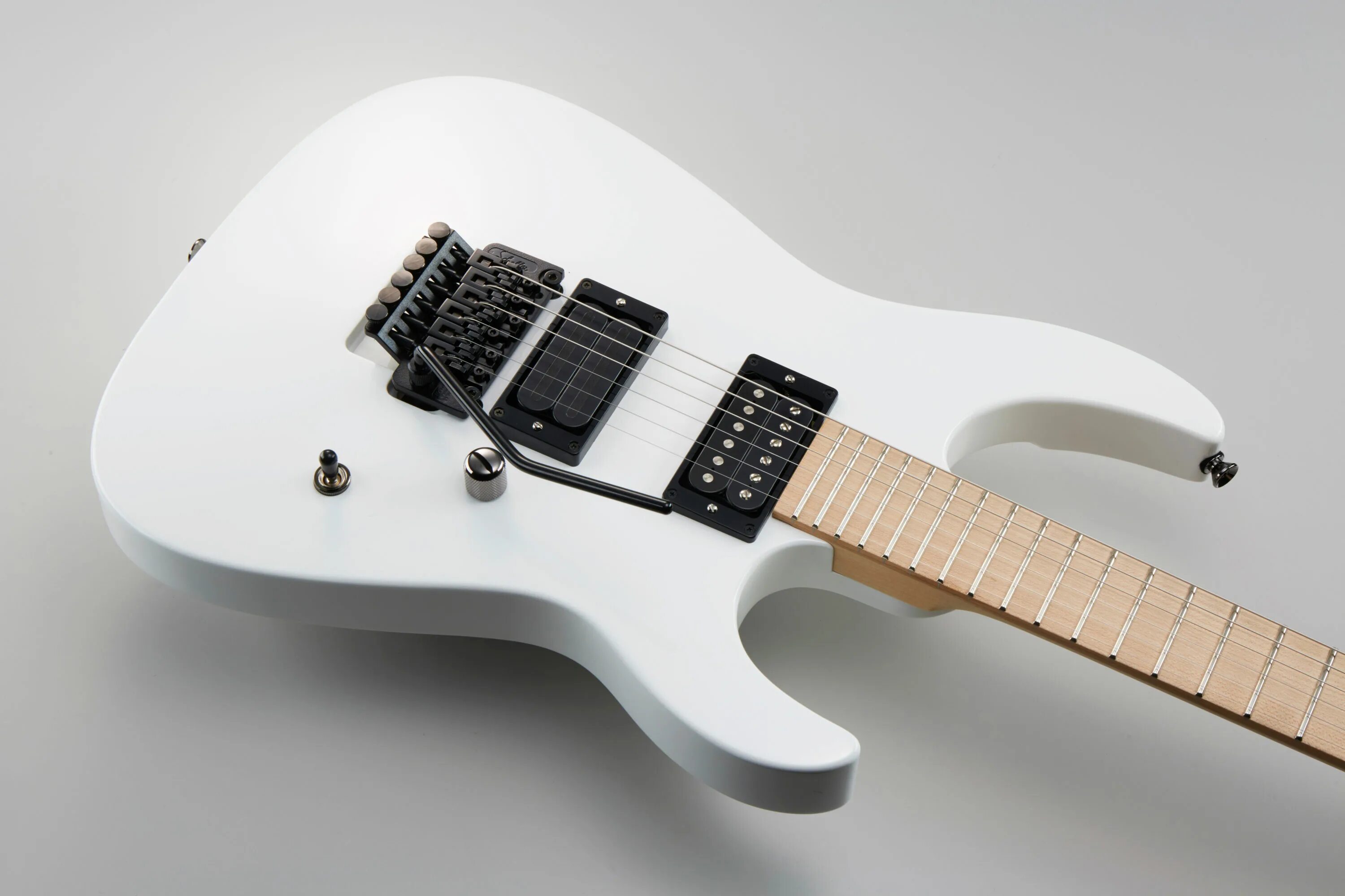 Полуакустическая гитара eastman t185mx. Eastman roman extrabold. Гитара romeo excellence. Электрогитара альфа-05. Гитара альфа.