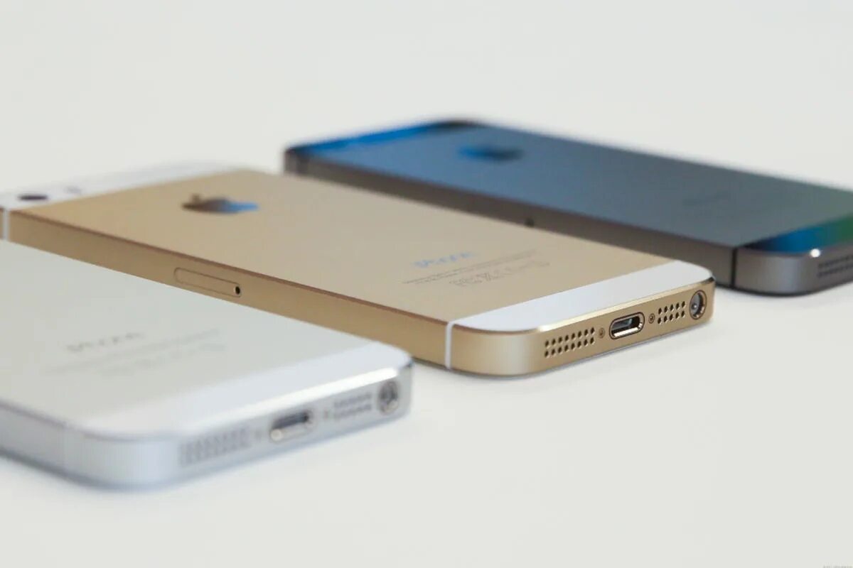 Iphone 5 1. Iphone 5s SIM. Iphone 5s 2013. Айфон 5. Айфон 5 и 5s.