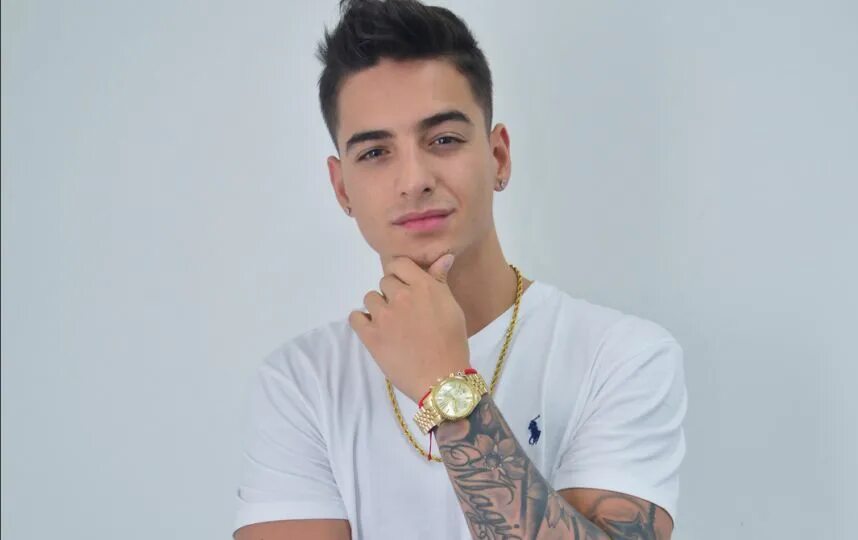 Maluma rumba photo. Малум это. Малум это. Малума певец. Maluma coveк song.