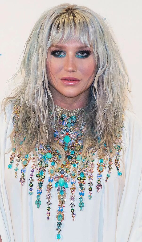 Kesha певица в молодости. Kesha 2009. Ха сок джин актер. Чха ын-у. Кан ханыль 2022.