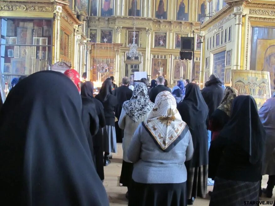 Почему надевают платок в церкви