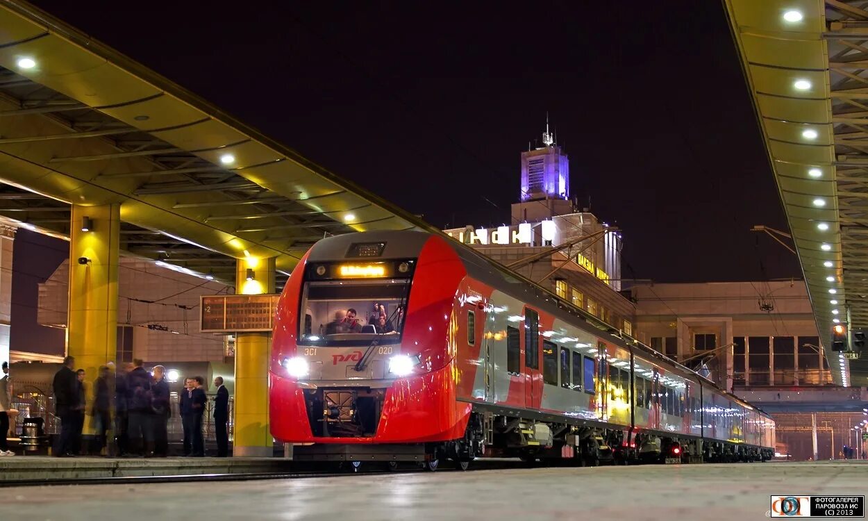 Москва минск 20. Поезд Ласточка Беларусь. Ласточка Москва Минск. Поезд Ласточка Москва. Ласточка Беларусь Москва.