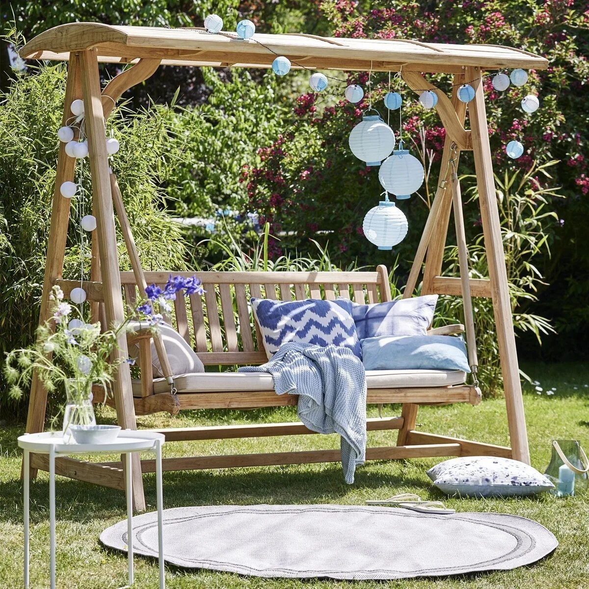 Качели на дачном участке. Дизайн качели. Качели в саду. Качели salincak. Дизайн качели.