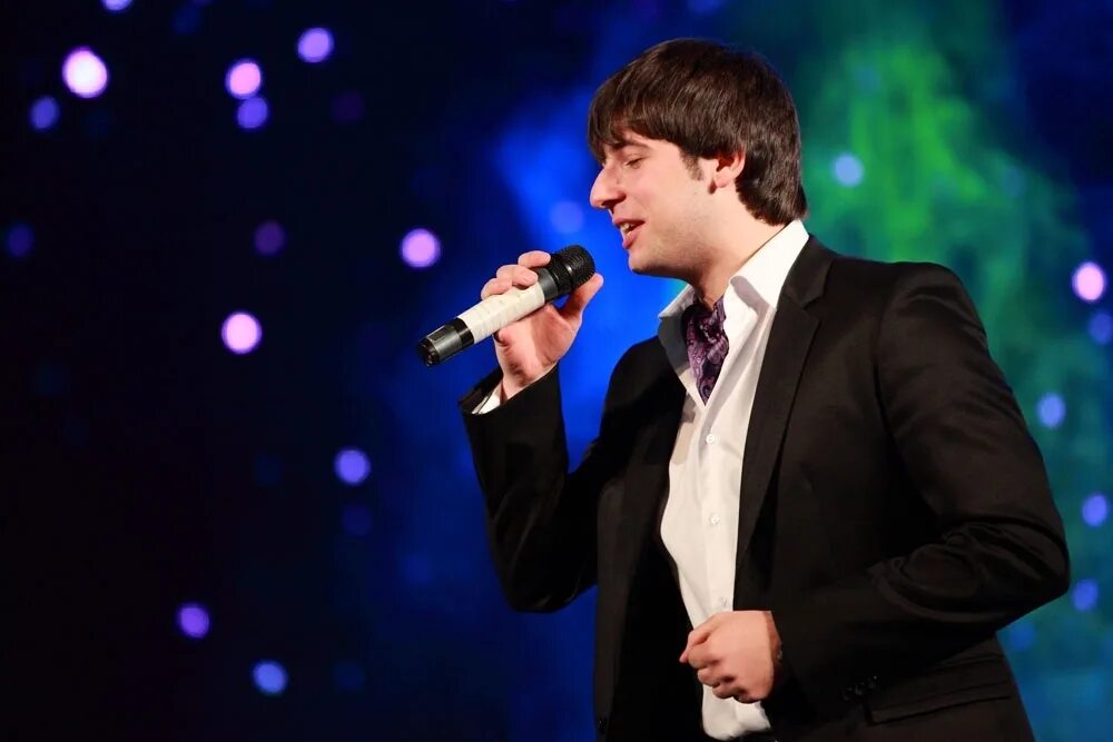 песни в мужском исполнении. песни в мужском исполнении. девятов народный артист. русский мужской хор австралия. майли сайрус artpop.