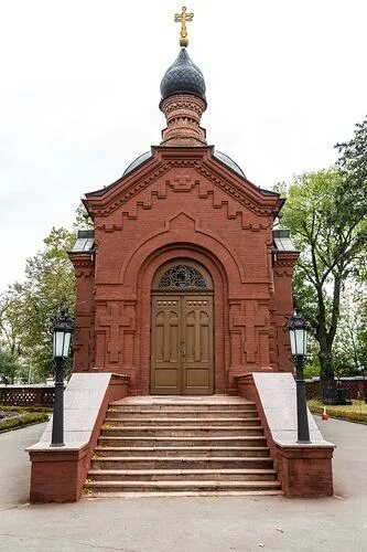 Пирогов похоронен. Церковь-некрополь Пирогова в Виннице. Усыпальница Пирогова в Виннице. Склеп Пирогова в Виннице. Церковь усыпальница Пирогова.