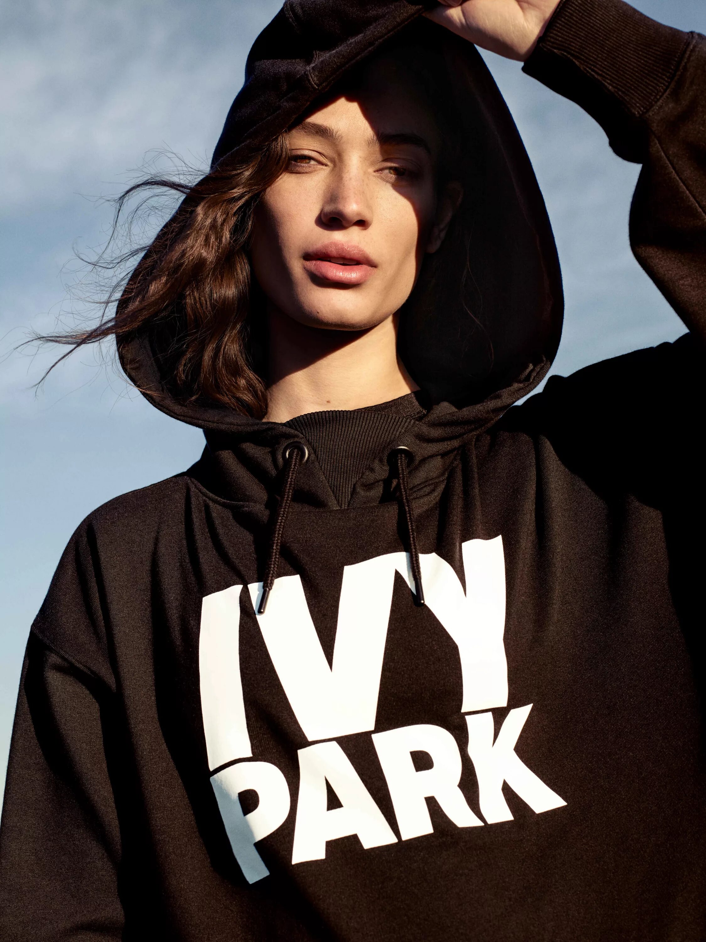 Бейонсе спорт. Ivy park. Бейонсе ivy park одежда. Ivy park adidas черный свитшот. Ivy park.