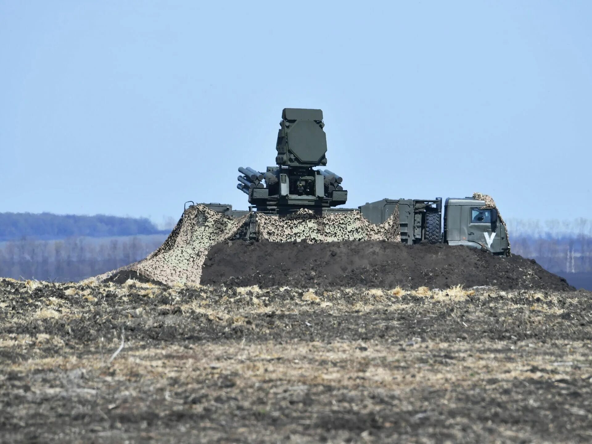 Пво перехватили. ЗРПК панцирь-с1 на Украине. Панцирь с на Украине 2022. Панцирь с1 ВСУ. ПВО ЗРПК панцирь-с1.