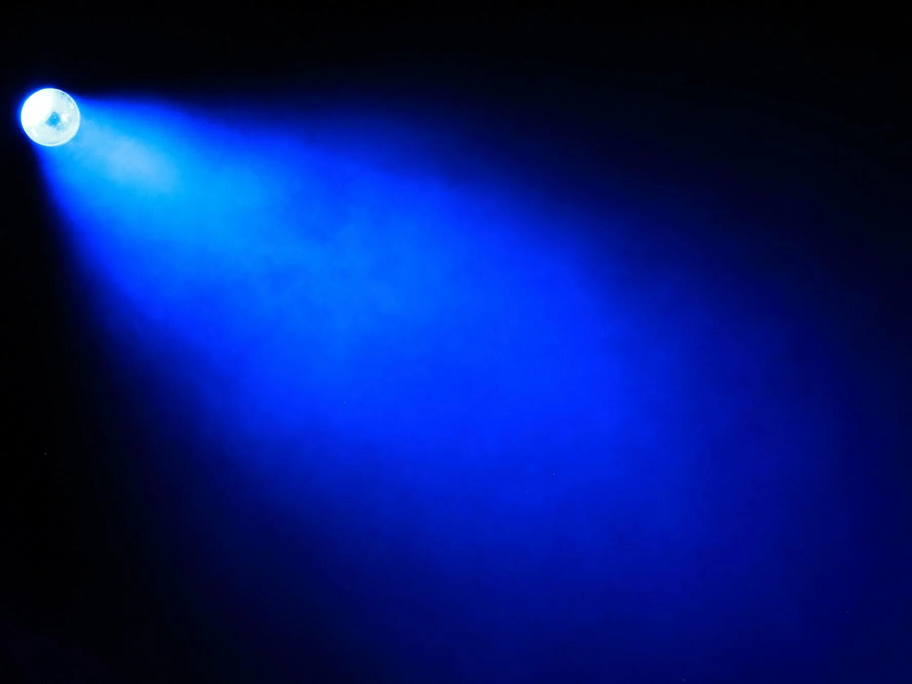 Лучи в воде. Голубой свет что это. Flare lights blue. Голубой свет. Голубой луч.