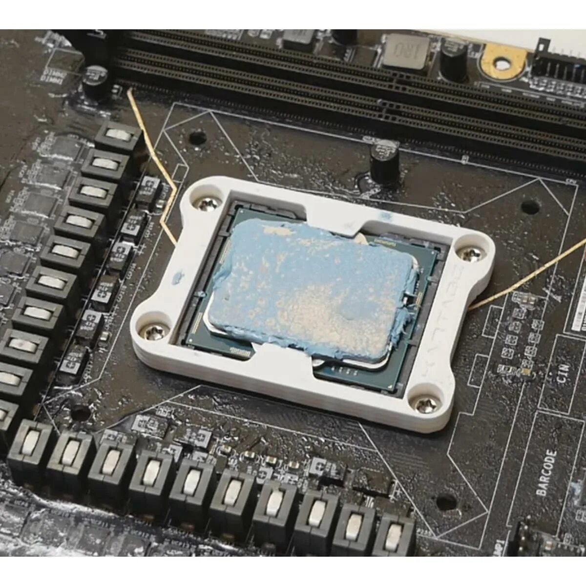 Сокет lga 1700 процессоры. Гнездо процессора LGA 1700. Сокете Intel LGA 1700.. Intel Alder Lake LGA 1700. Backplate LGA 1700.