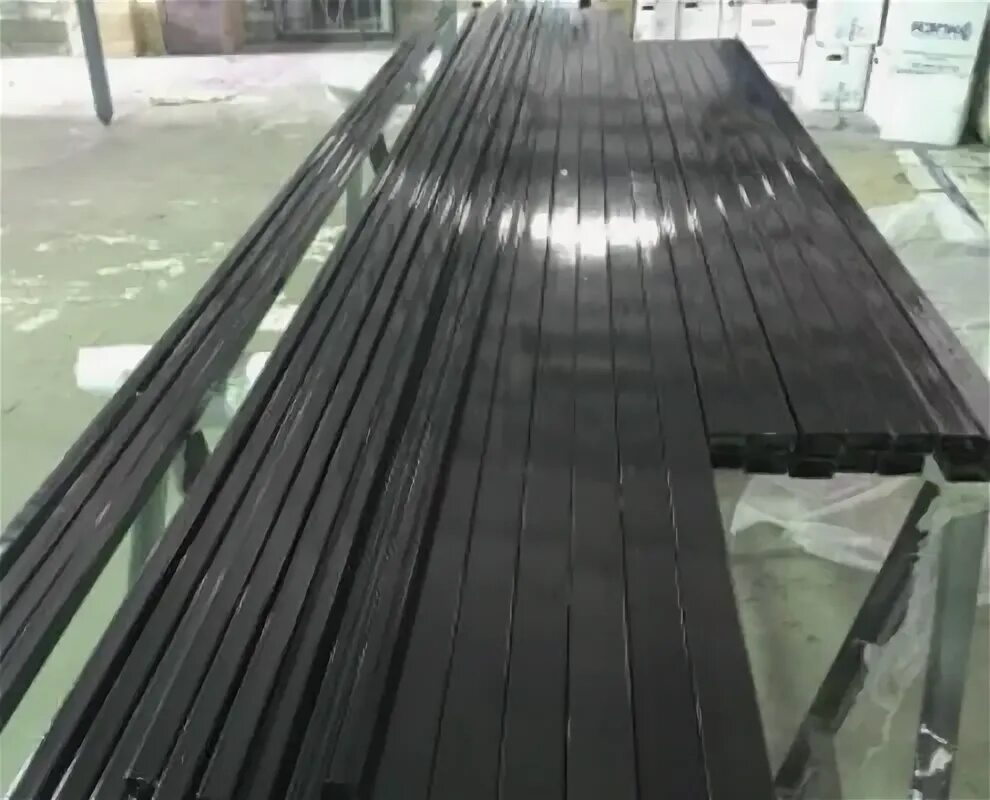 Профтруба покрашенная. Покраска профтрубы. Порошковая краска для алюминиевого профиля. Труба профильная 60х60 окрашенная. Покраска профильной трубы.