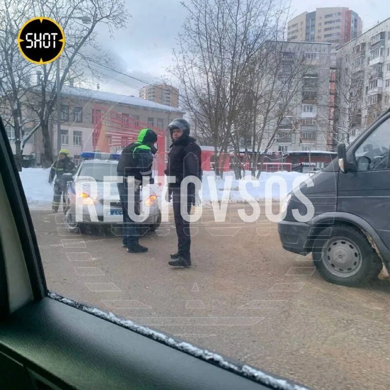 Минирование автомобиля. Машина взрывотехников. Минирование школ. Заминировали машину с детьми. Заминированный автомобиль.
