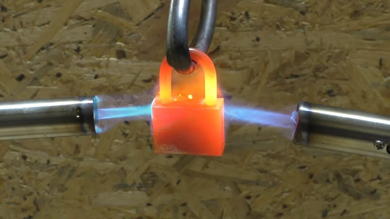 Греется газовая труба