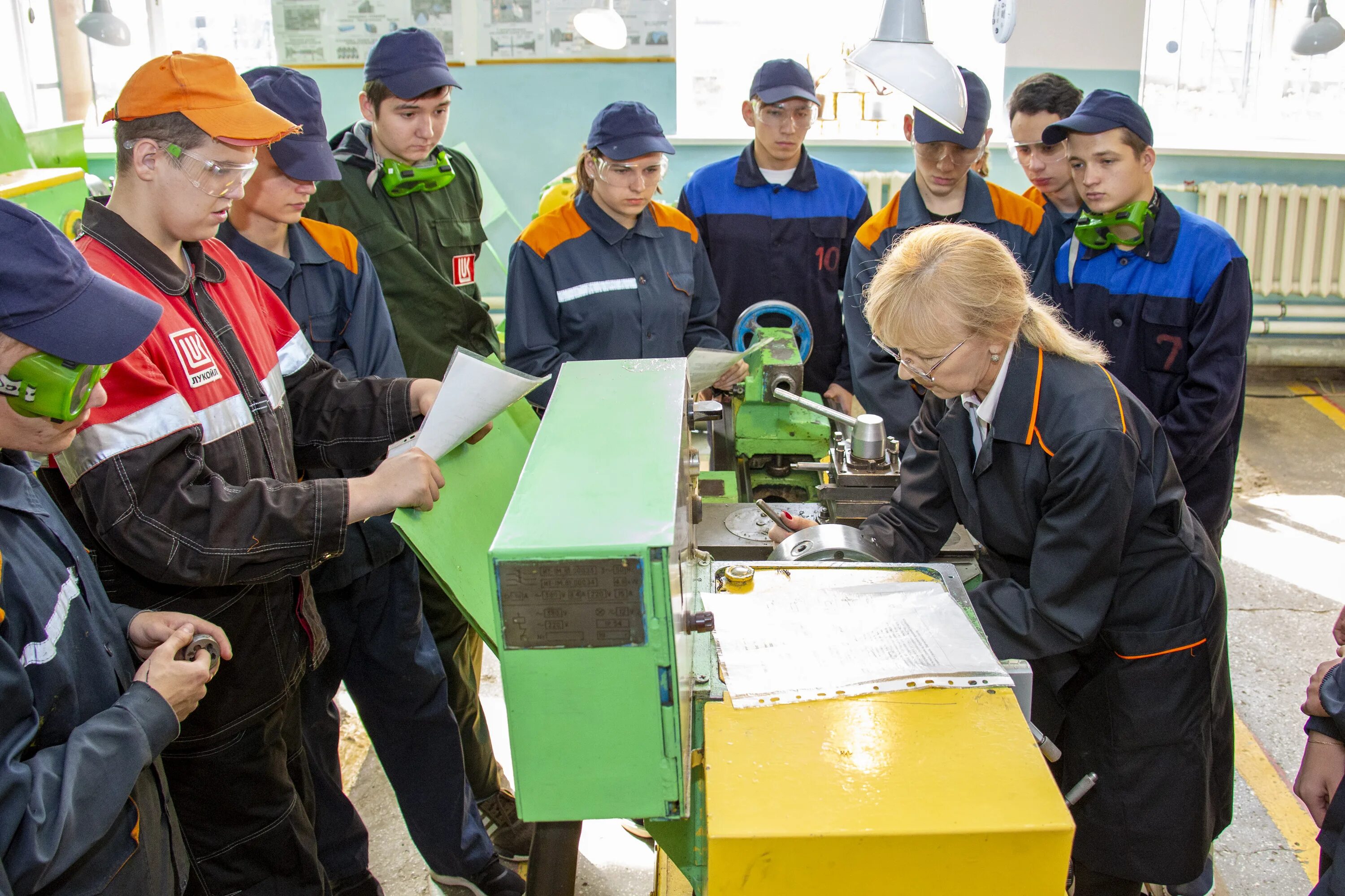 Лениногорск отзывы работников. Среднее профессиональное образование это. Тмс буровой сервис лениногорск. Типичный лениногорский. Лениногорск отзывы работников.