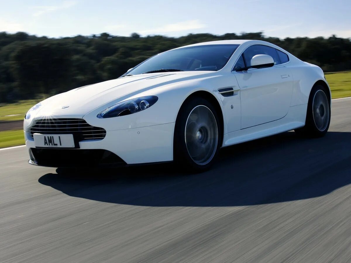 Aston martin v8 vantage. Aston Martin v8 Vantage s. Aston Martin v8 Vantage Coupe.