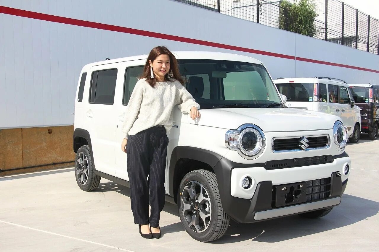 Honda n box custom 2021. Toyota camry 2023. Toyota необычные модели. Тойота моторс япония. Автомобилестроение в японии тойота.