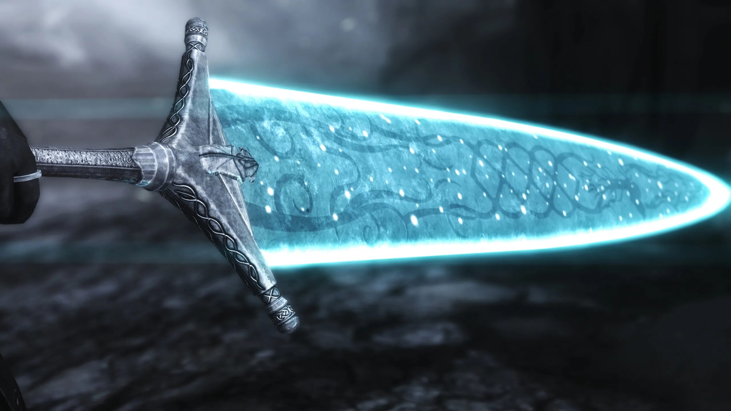 Moonlight sword. Лунный меч Dark Souls 3. Скайрим меч Серенити. Меч лунного света Bloodborne. Меч лунного света (Dark Souls III).