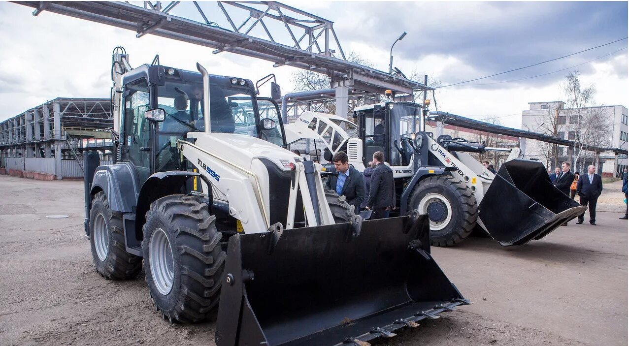 Экскаватор-погрузчик Terex tlb935. TLB 935 экскаватор погрузчик. Экскаватор пагручик LTB 995. Terex 995. Экскаватор погрузчик umg