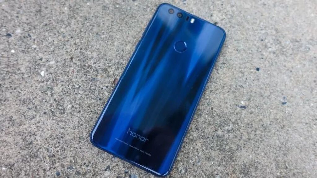 Сравнить honor 8. Хонор 8 Лайт синий. Huawei Honor 9 Lite синий. Хонор 50 Лайт синий. Honor 8 отпечаток синий.