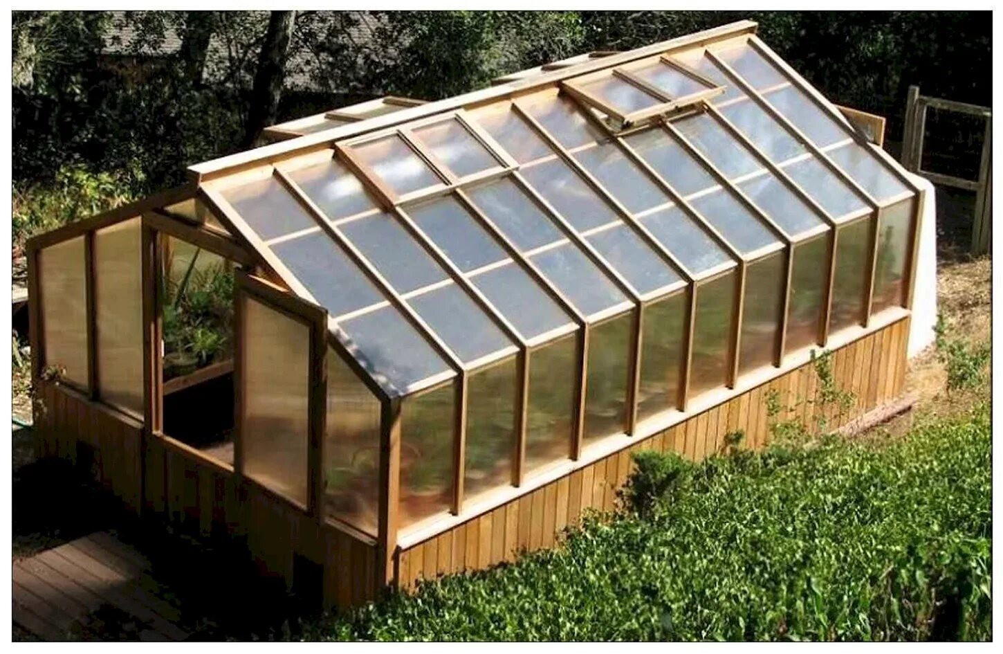 Красивая деревянная теплица. Green house greenhouse теплицы. Теплица на дачном участке. Парник деревянный. Поликарбонат гринхаус.