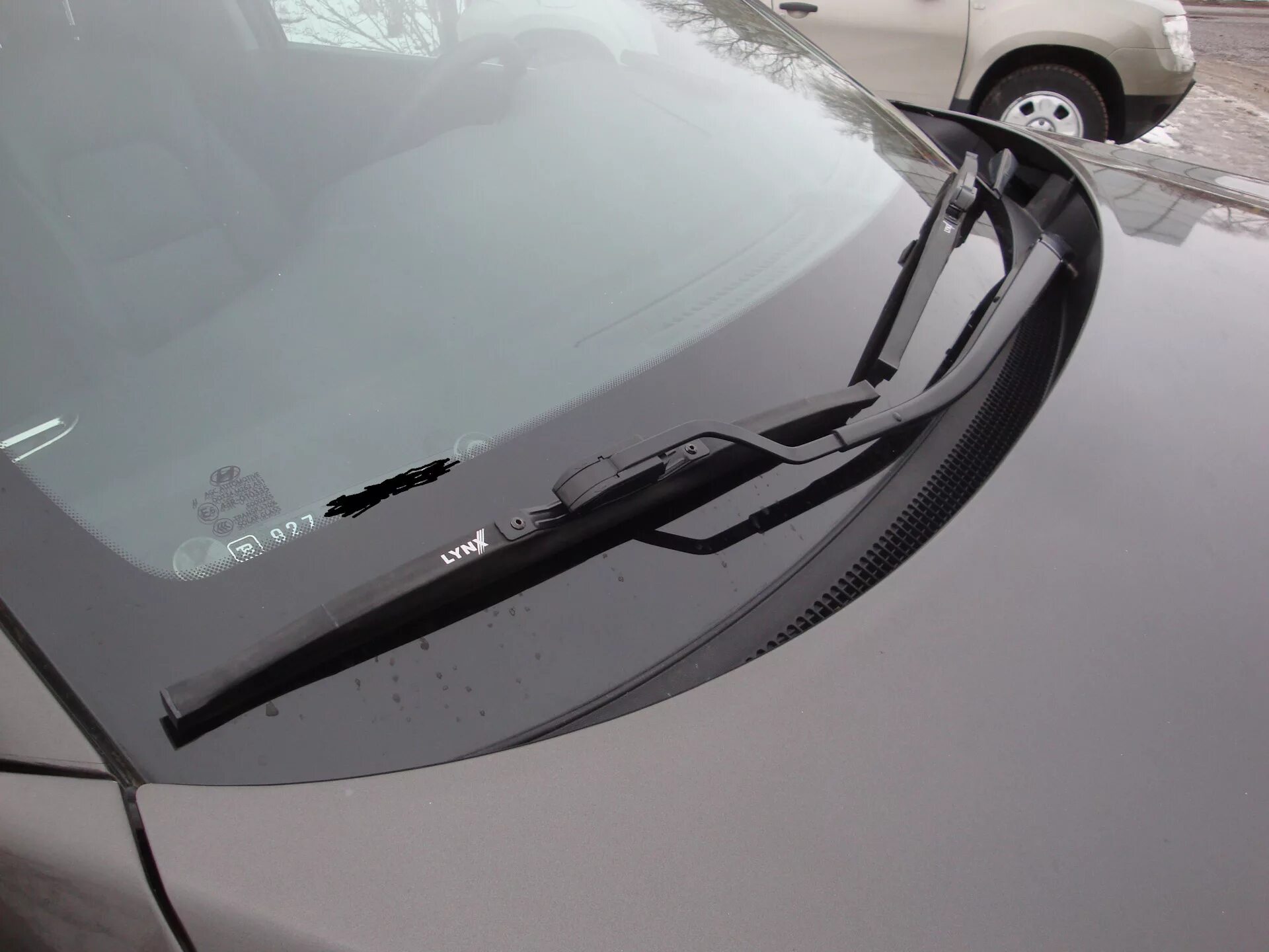 Размер щеток стеклоочистителя туксон. Задний дворник hyundai tucson. щетка стеклоочистителя задняя хендай туссан 2018. дворники для хендай туссан 2018. крепление дворников туссан 2018.