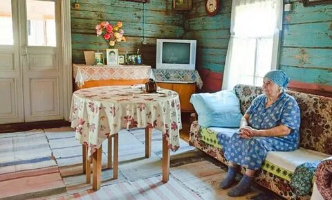 Дом бабушки находится в деревне
