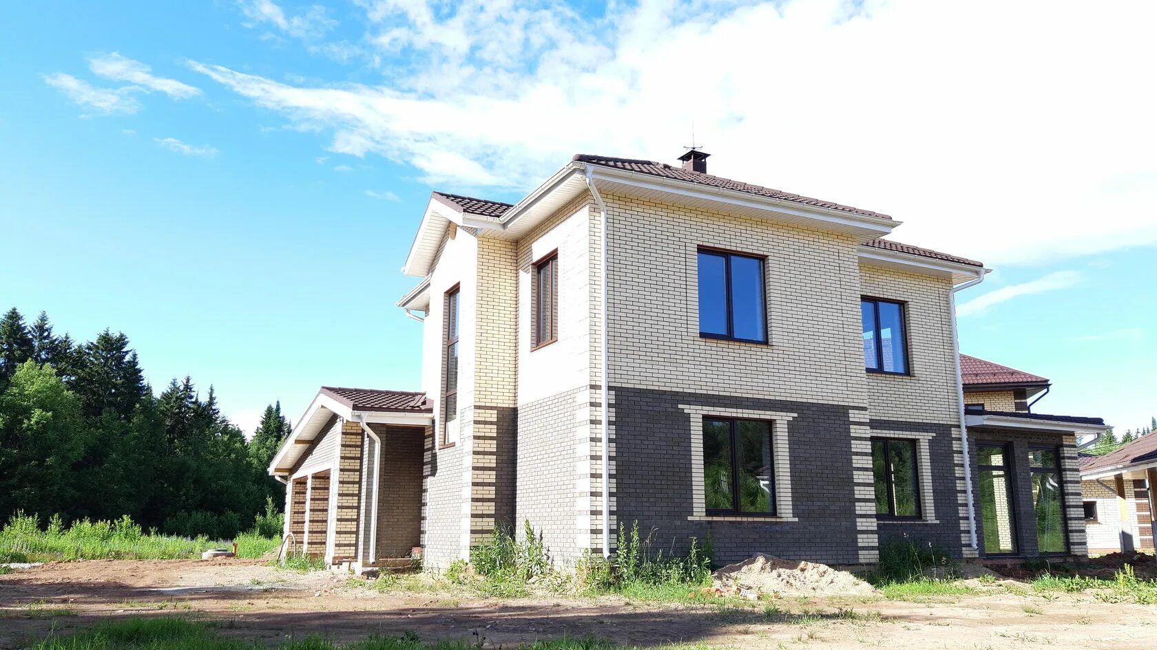 коттедж из пенобетона. домик из пеноблоков. дом из газосиликатных блоков. дом кирпичный 110 кв. дома из газоблока под ключ проекты.