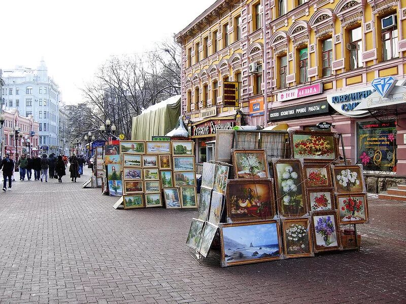 Старый Арбат Москва. Памятники улица старый Арбат. Арбат ("старый Арбат"). Арбат в Питере.