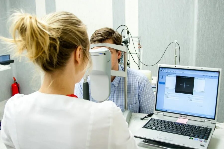 Хронические заболевания зрения. Лазерная диагностика. Глазная клиника факт. Ятрогенная кератоэктазия после лазерной коррекции зрения. Коррекция зрения в 17.