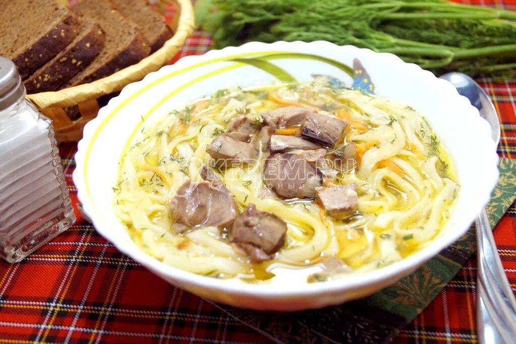 Лапша с печенью. Лапша с печенью куриной. суп с печенью куриной. суп с печенкой куриной. суп с куриной печенью и лапшой безумно вкусный.
