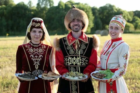 Национальные костюмы российских народов