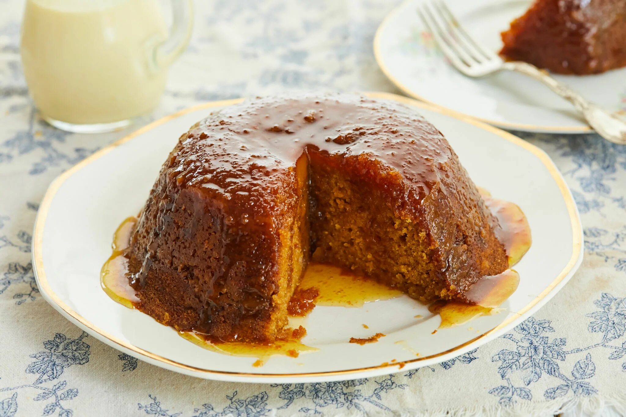 Treacle Sponge Pudding. Steamed Treacle Pudding. Дамасский пудинг.