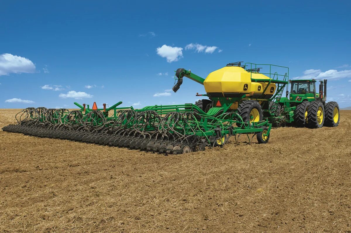 Посевной комплекс джон дир. Сеялка джон дир 730. посевной комплекс john deere 730. джон дир 730 посевной комплекс. сеялка пневматическая john deere 730.