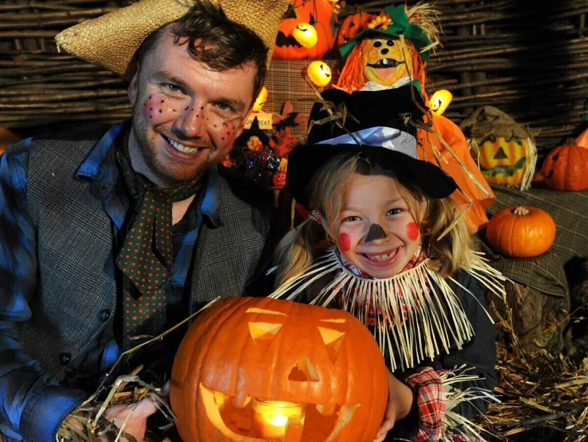 Isl halloween video. Ночной город канун хэллоуина. Isl halloween video. Хэллоуин для детей. Isl halloween video.