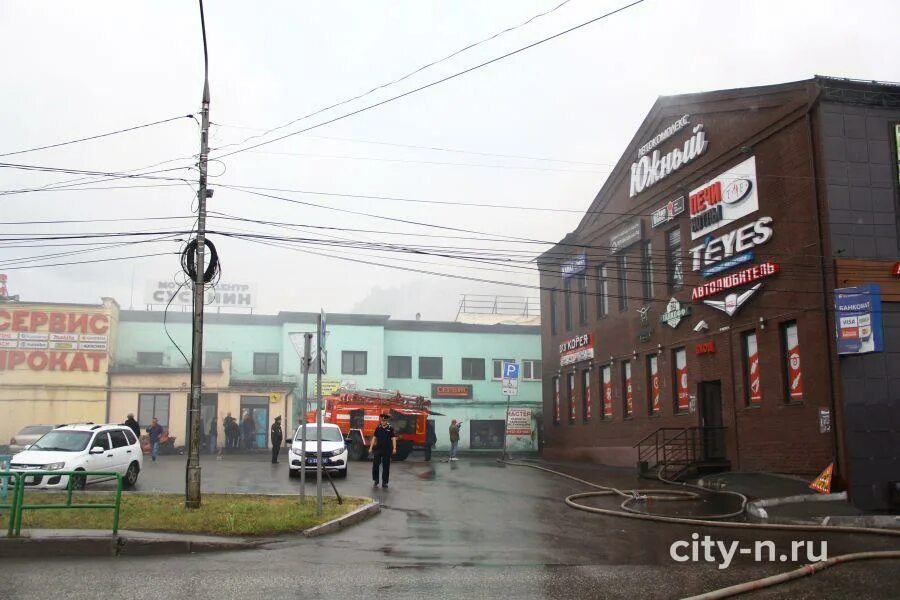 Бури на сегодня новокузнецк. Вокзальная 12 Новокузнецк. Пожар на ул Вокзальной. Вокзальная 50 Новокузнецк. Пожар в Новокузнецке сегодня на Вокзальной.