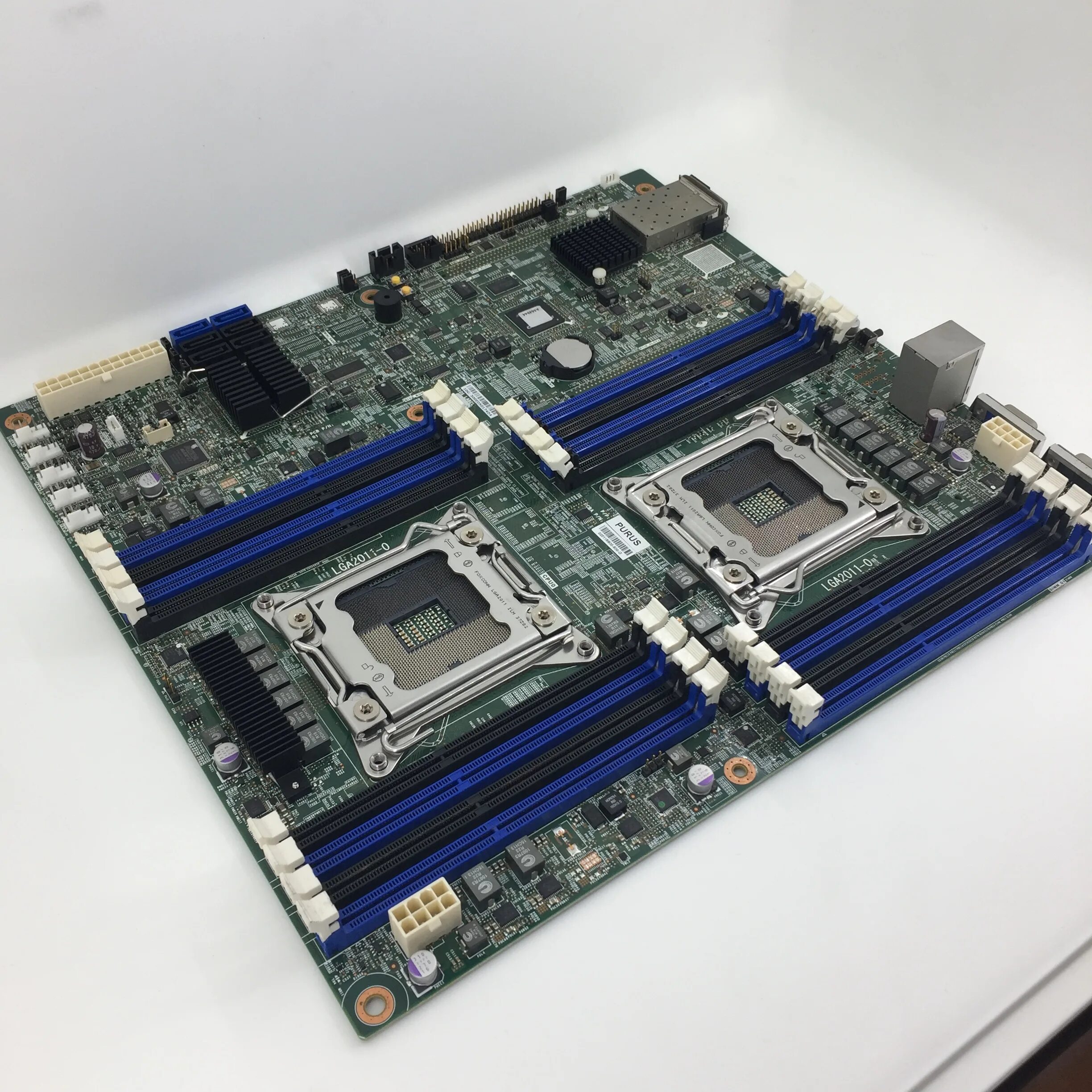 Lga 2011 материнская купить. Lga2011-3 Foxconn. Foxconn LGA 2011. Сокет LGA 2011 материнская плата. Сокет 2011-3.