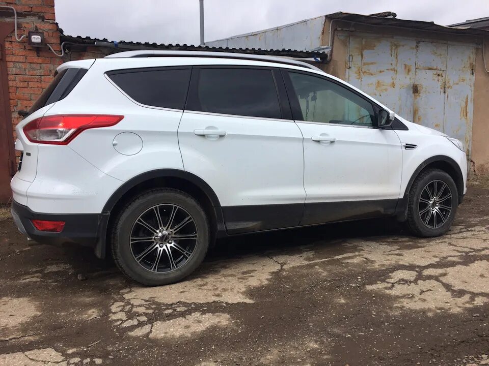 Колеса куга 2. Форд Куга на 20 дисках. Форд Куга 2 на 20 дисках. Ford Kuga 2 на 18 дисках. Диски Скад на Форд Куга 2.