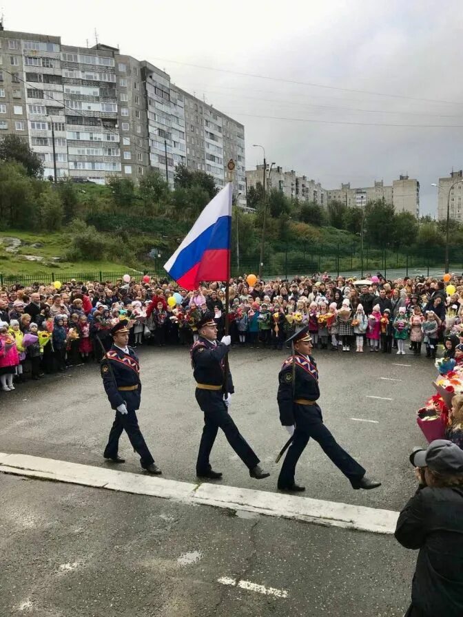 1 сентября мурманск концерт день знаний. 1 сентября мурманск мероприятия. Кадетская школа города мурманска. 31 школа мурманск. 1 сентября мурманск мероприятия.