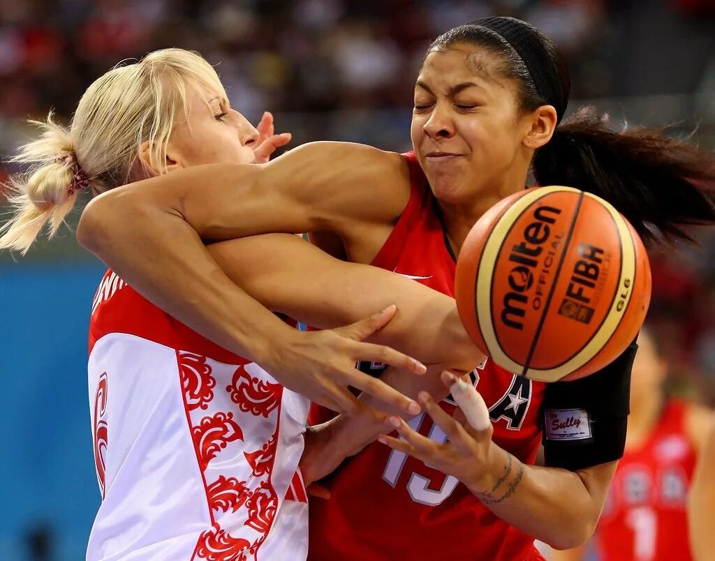 Конфликт спортсменов. Женский баскетбол. Конфликты в спорте. Агрессия в спорте. Фол в баскетболе.
