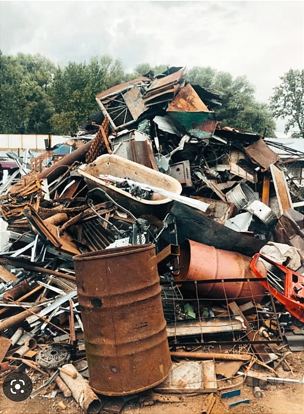 Металлолом. Приём металлолома в Калининграде. Цветной металлолом. Радужный прием металлолома. Сдать в металлолом чугунную