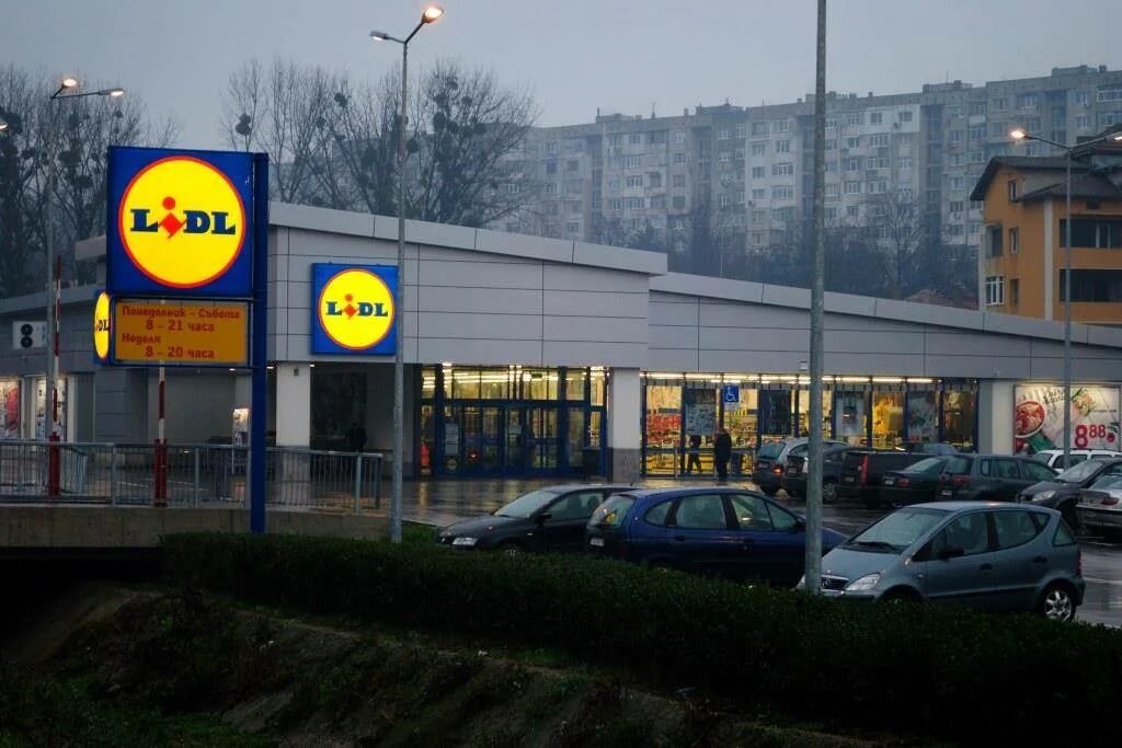 Лидл. Лидл тенерифе. Лидл. Лидл в нарве. Магазин лидл.