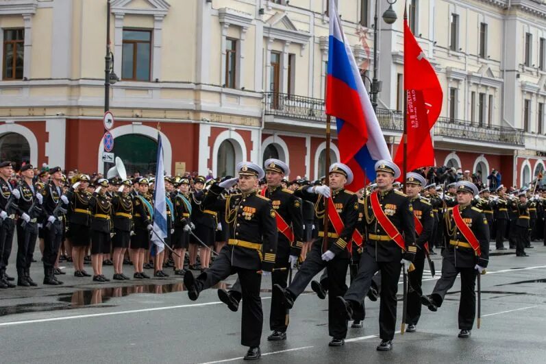 Парад Победы в Уссурийске. Парад Уссурийск 2022. Знаменная группа на параде. Парад Победы Владивосток. 9 мая владивосток