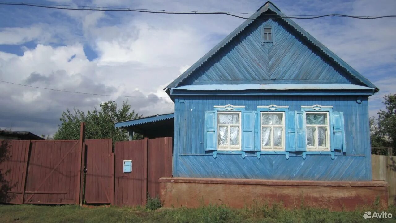 Дома в Энгельсе пгт Приволжский. Посёлок меживой Энгельс. Город Энгельс Приволжский поселок Анисовка. Улица Комарова дом 19 Энгельс. Дом в приволжском энгельс