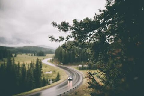 Слушать песню ведет дорога