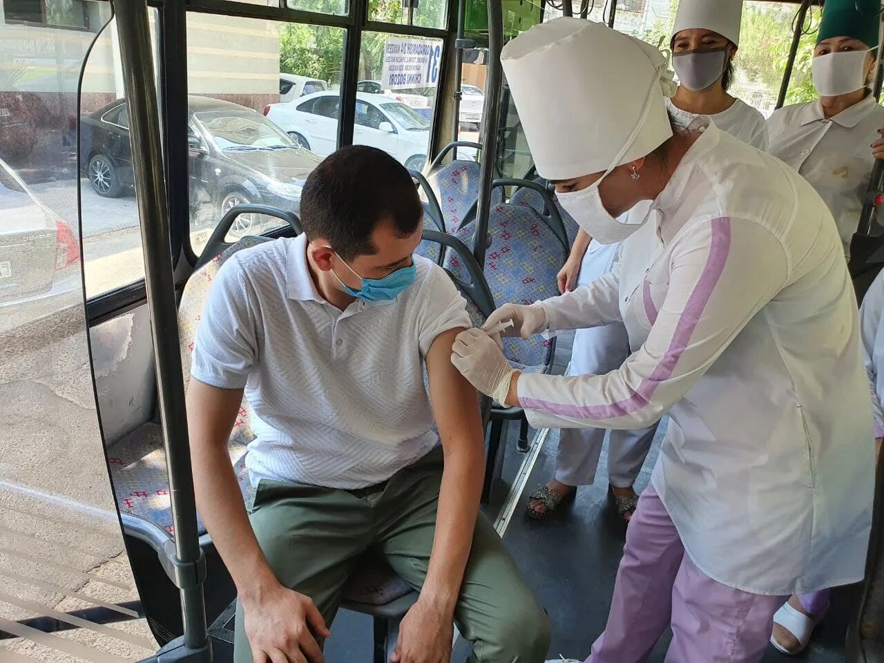 Эмлаш уз. Автобус для прививок. Эмлаш болалар. Чакалоклар эмлаш. Demo emlash