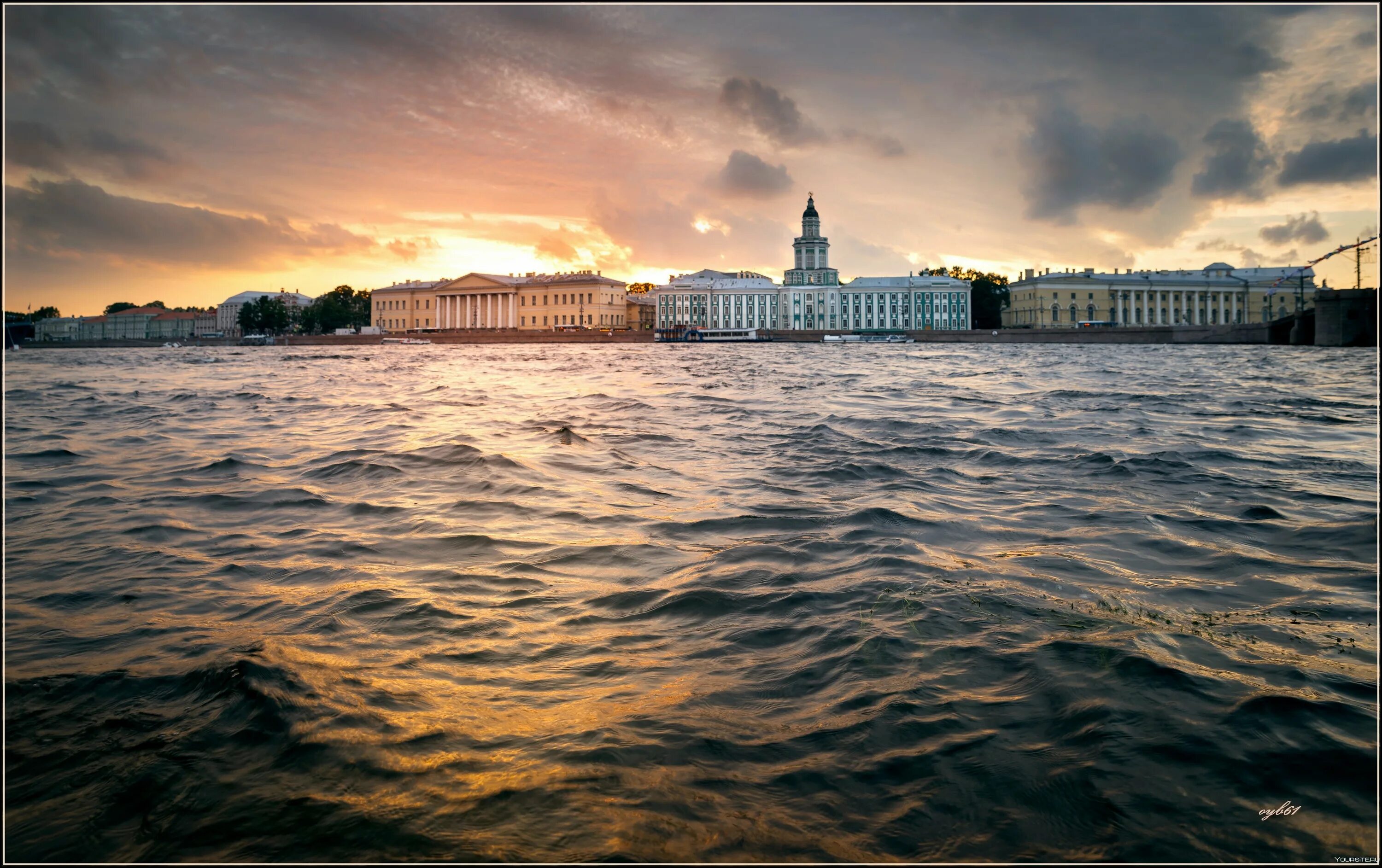 Почему вода в санкт петербурге. Санкт-петербург нева. река нева спб. набережная реки нева санкт-петербург. нева река фонтанка.