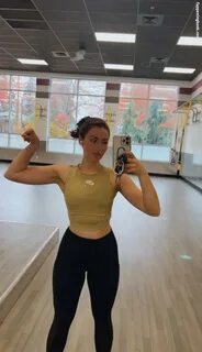 PalmBee Nude OnlyFans Leaks.