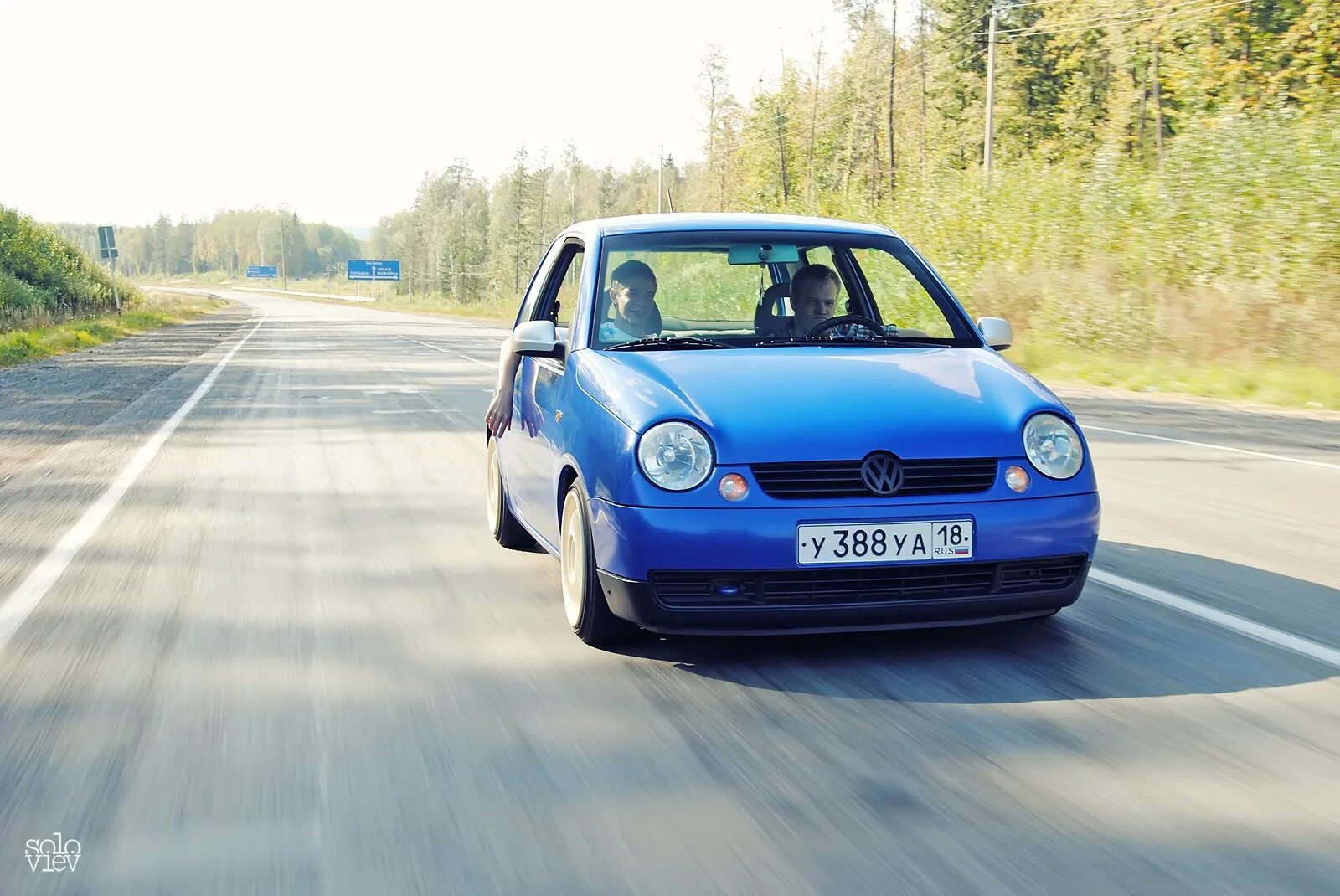 Volkswagen робот. Фольксваген Лупо. Фольксваген Лупо Валькирия. VW Lupo r13. Фольксваген Лупо матовый.