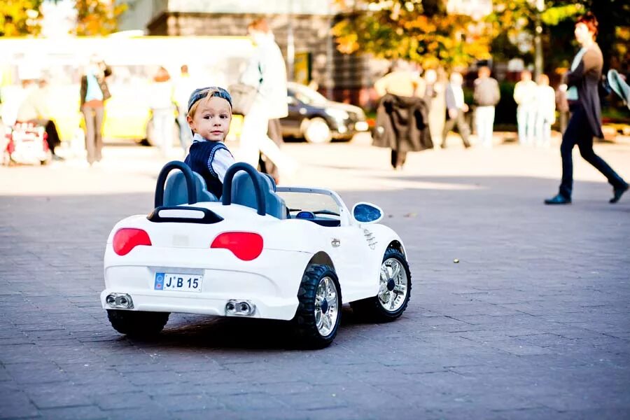 Электромобиль. Машины. Ferrari электромобиль. Машина мой ребенок. Машина для детей.