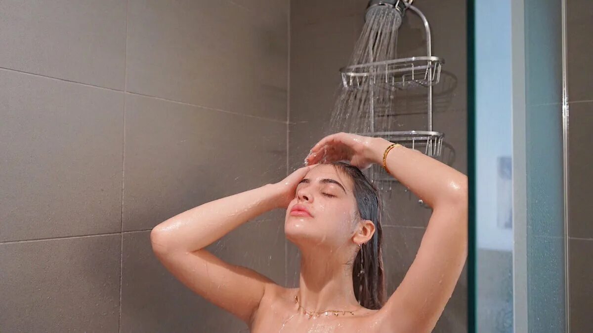 Shower Routine NIP. Rotina morning Routine. My Shower Routine. Девушка в душе братом