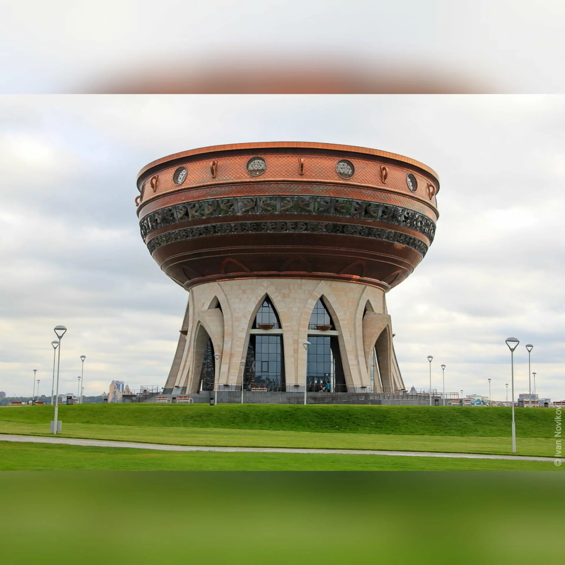 Центр семьи татарстане. Дворец бракосочетания казань. дворец бракосочетания казань смотровая площадка. центр семьи казан в казани. загс казань чаша.